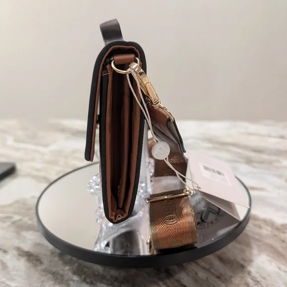 Orlandi Valentino Brown Crossbody Bag - Picture 3 of 7